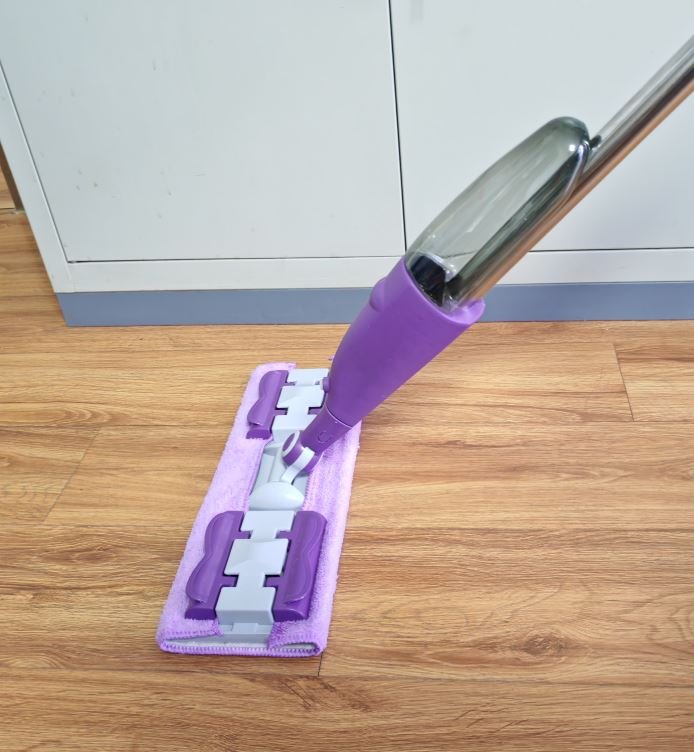 იატაკის მოპი სასხური ავზით